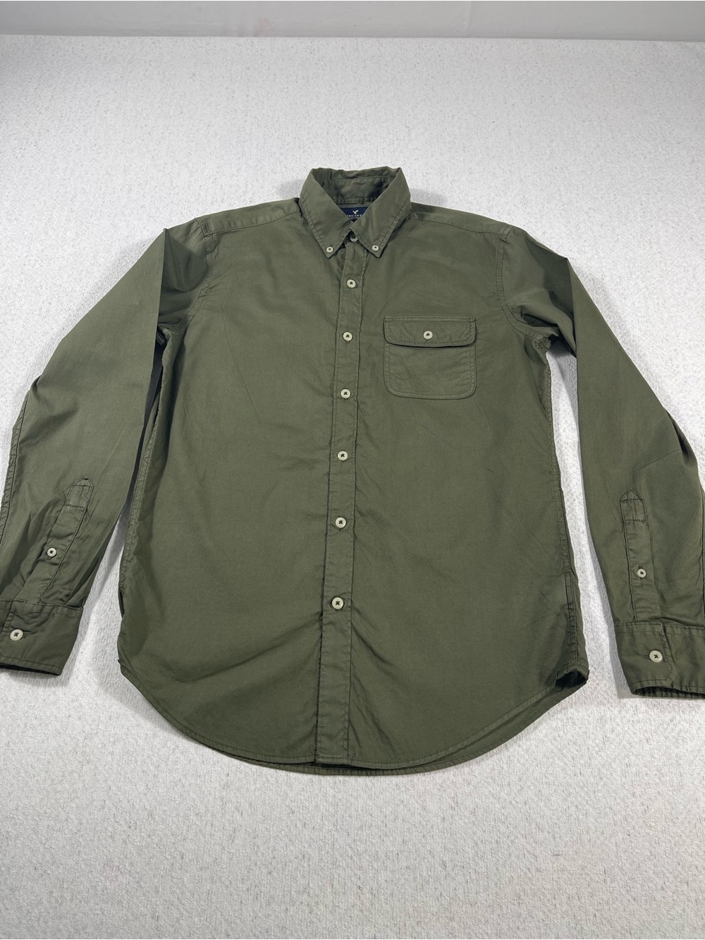 American Eagle Outfitters Men's Small Solid Woven Button-Down Shirt.SKU#0667